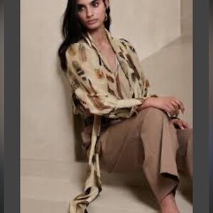 Banana Republic Cream and Brown Blouse